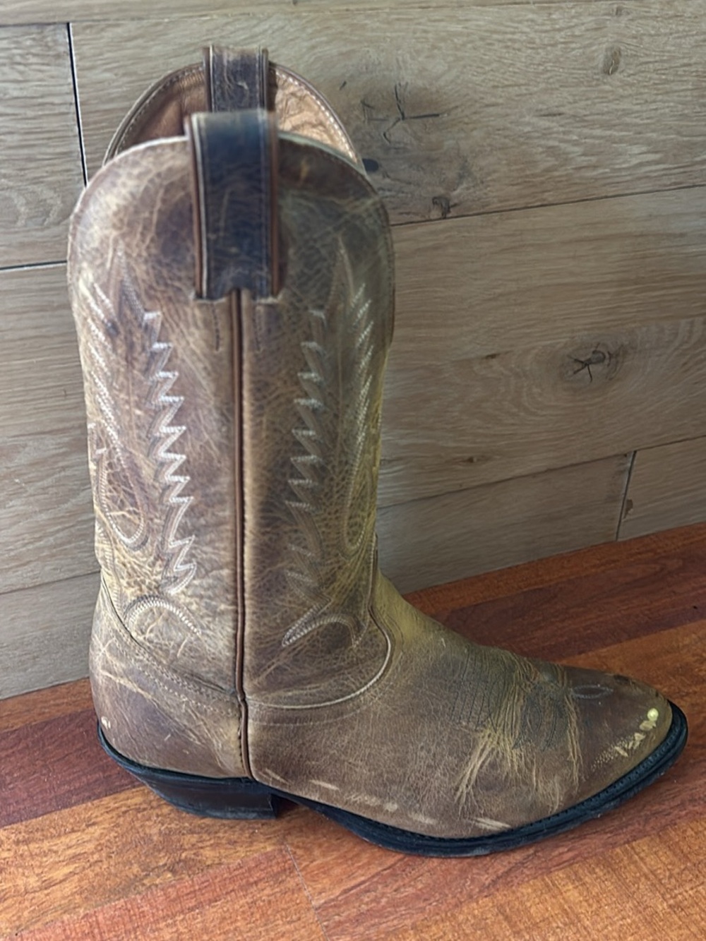 Men's Boulet Cowboy Western Boots - Challenger 9 3E for men.